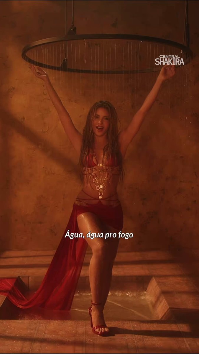 Shakira and Maluma Agua