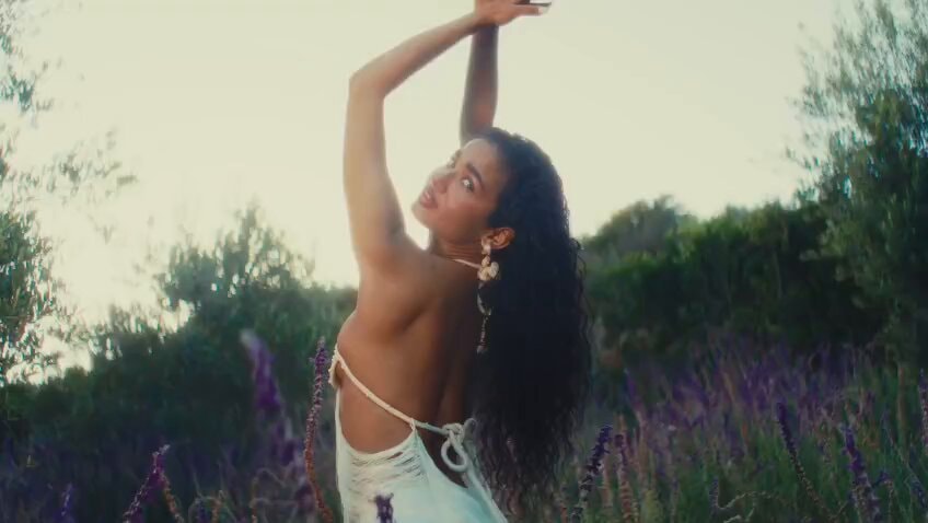 Naisha Jaana visuals