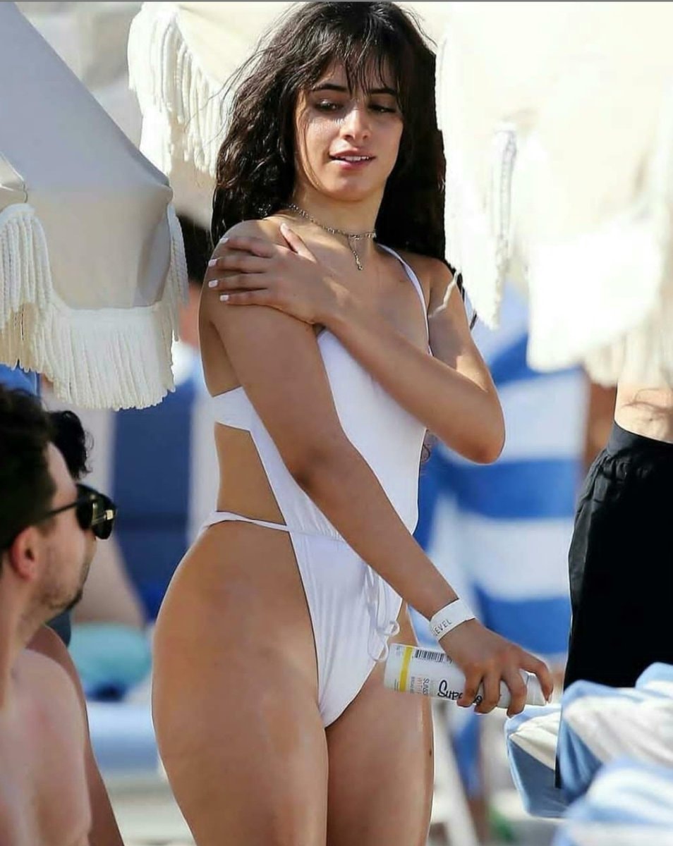 Camila Cabello Cinderella 2021 (photo 3 of 4)