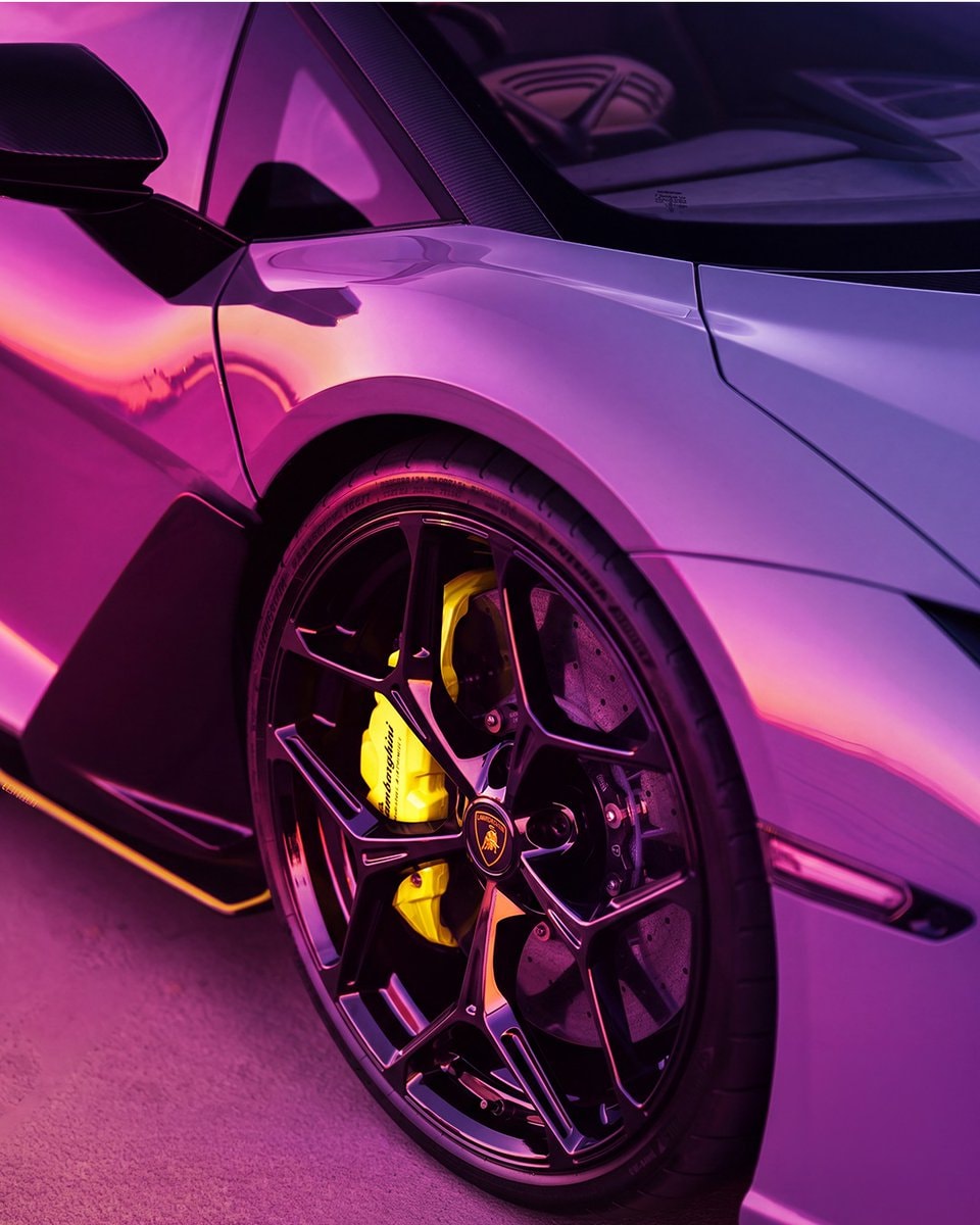 Lamborghini Vice City vibes (photo 2 of 4)