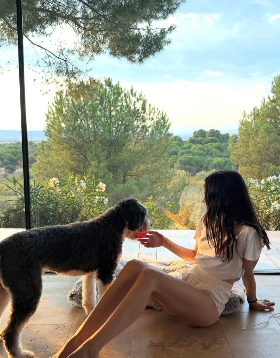 Ana De Armas stunning new photos (photo 3 of 4)