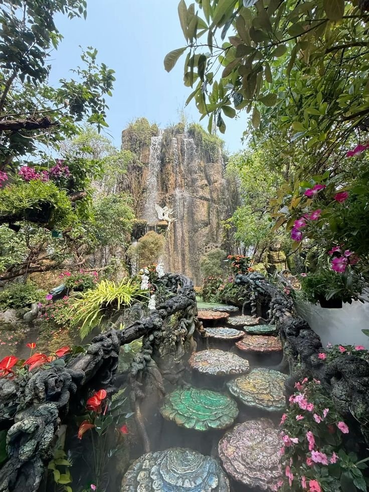 Chiang Mai Thailand waterfall grotto (photo 2 of 2)