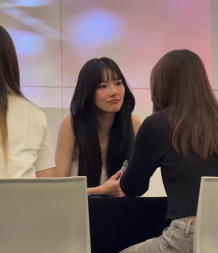 Jing at JJJSPACE fansign