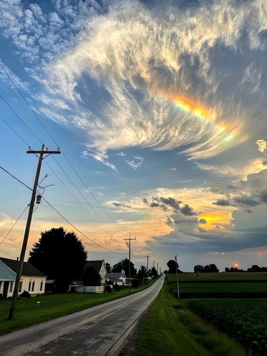 Double rainbow iridescent clouds (photo 2 of 2)