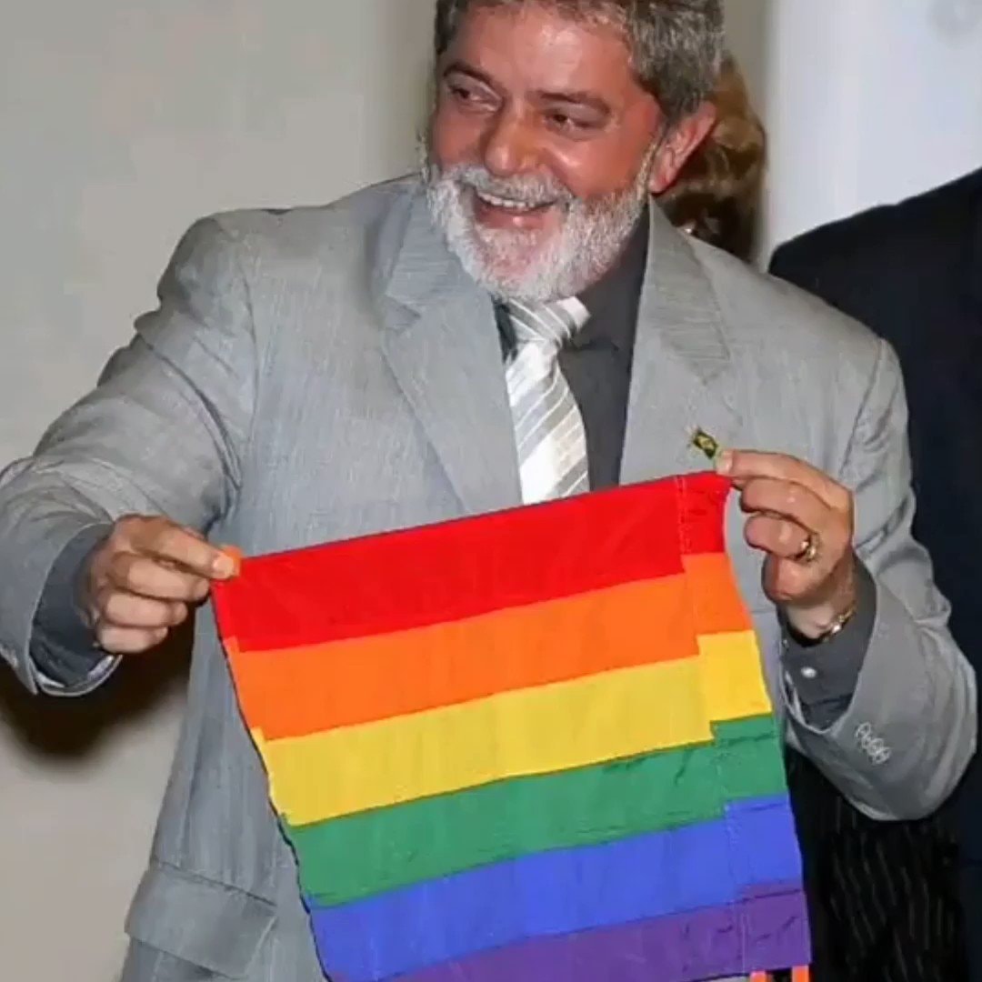 Lula support jumps to 1000% after Flávio Bolsonaro hearing