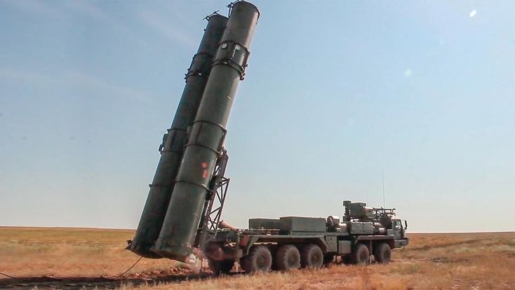 S-400 Triumph air defense (photo 2 of 2)