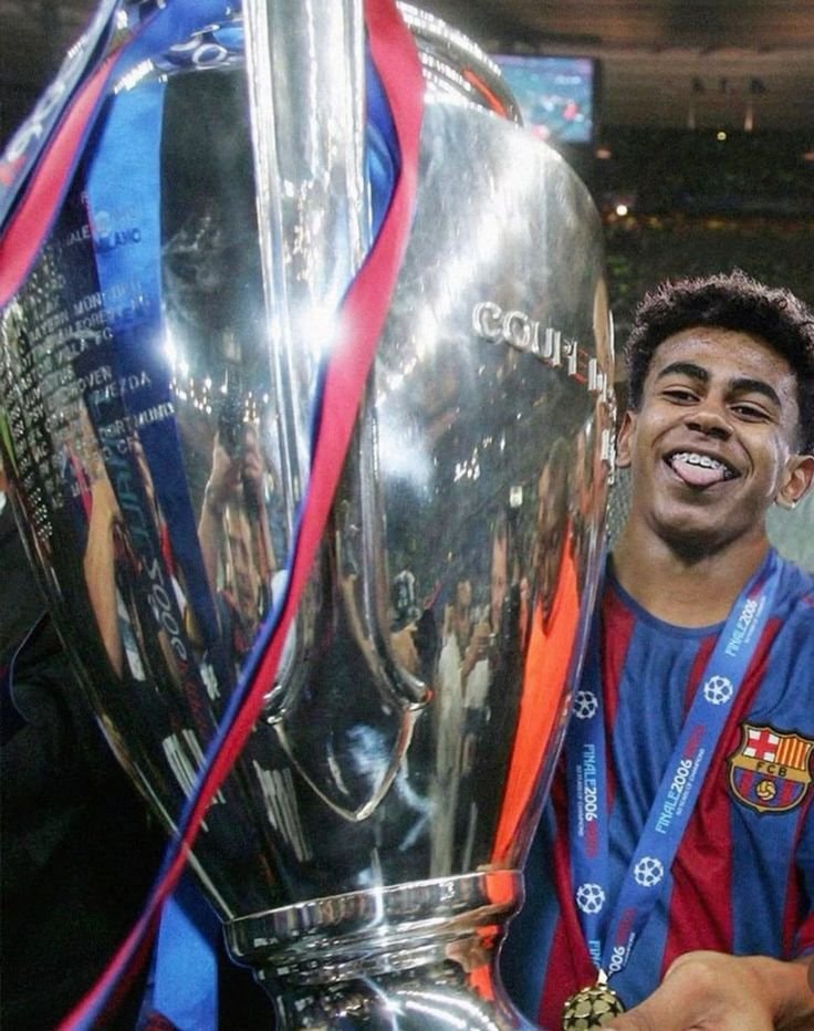 FC Barcelona trophy moment