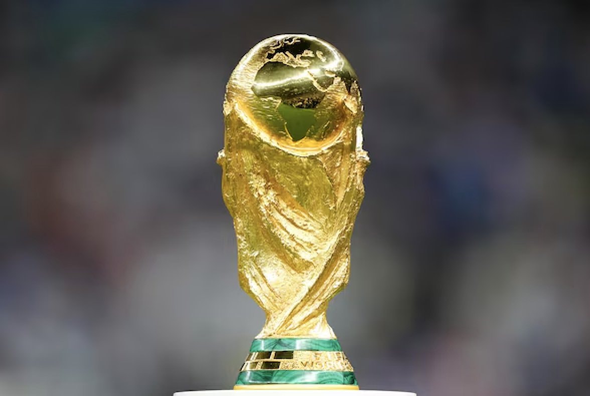 Donald Trump World Cup Final trophy presentation
