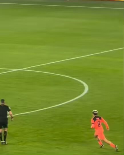 Pedri makes PSG dizzy