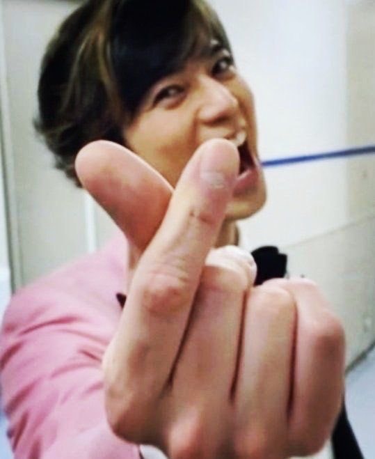 arashiis_mylife pink tuxedo concert (photo 3 of 4)