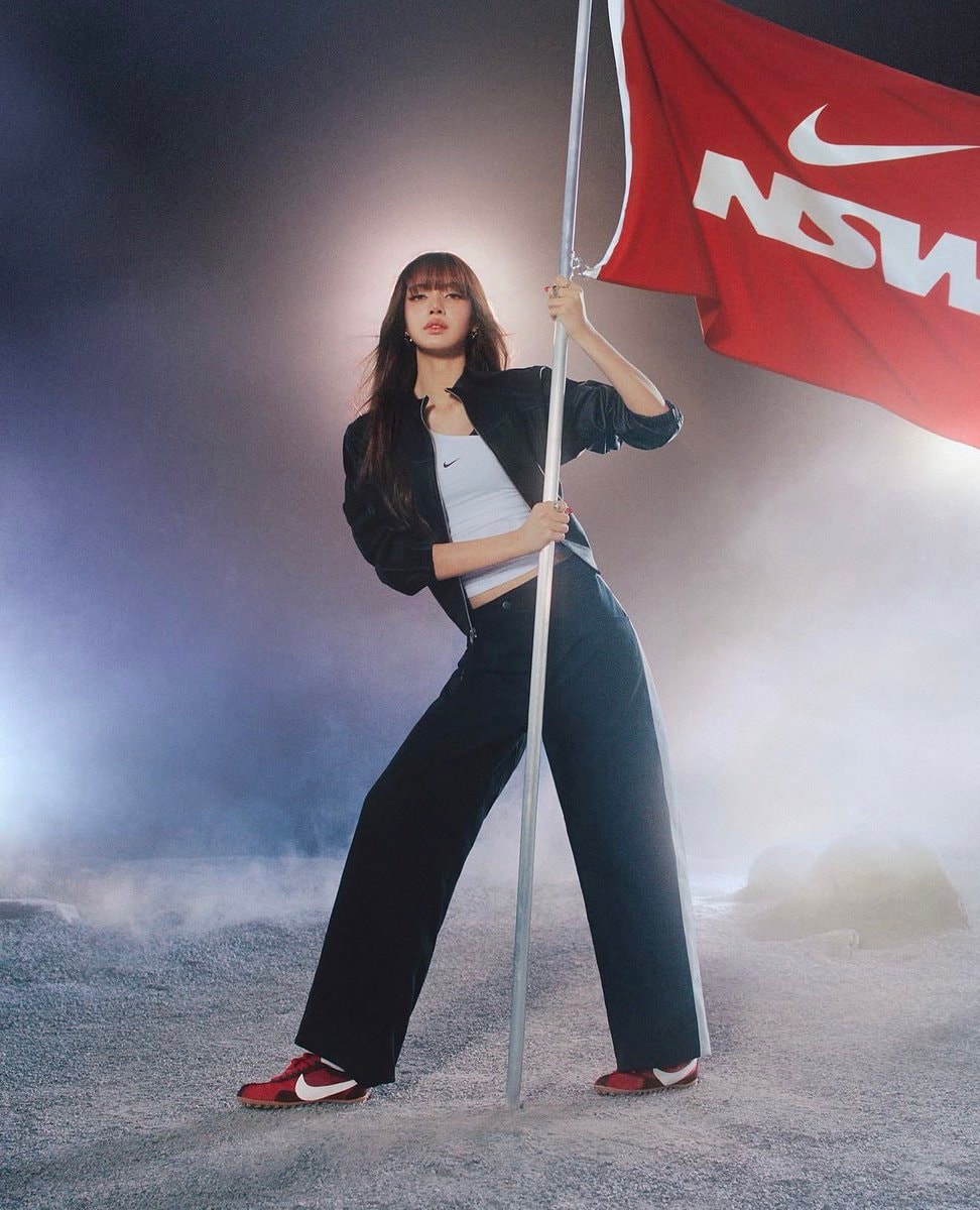 LISA for Nike (photo 2 of 2)
