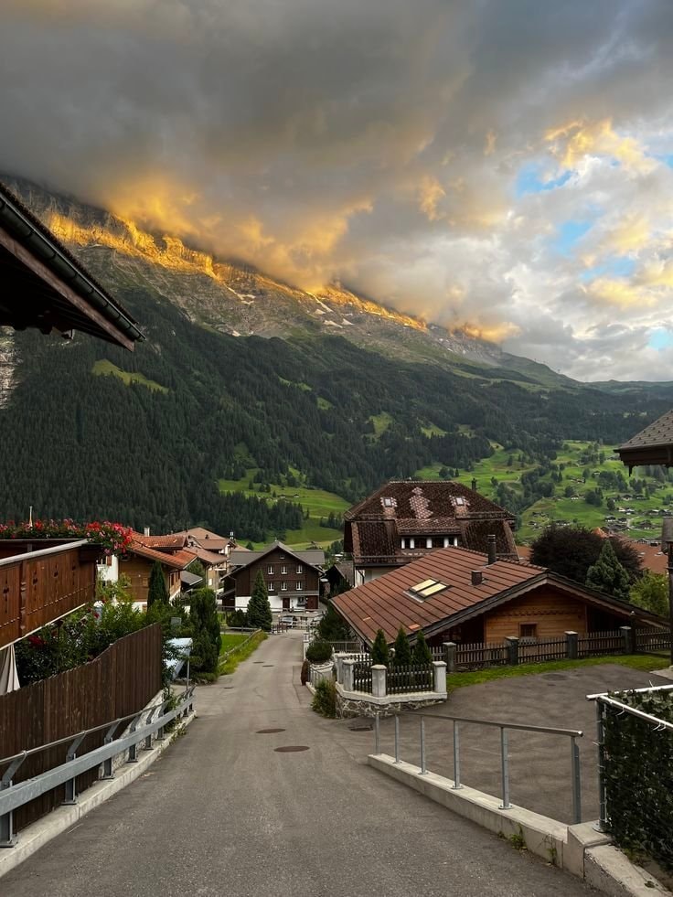 Switzerland mountain village (photo 4 of 4)