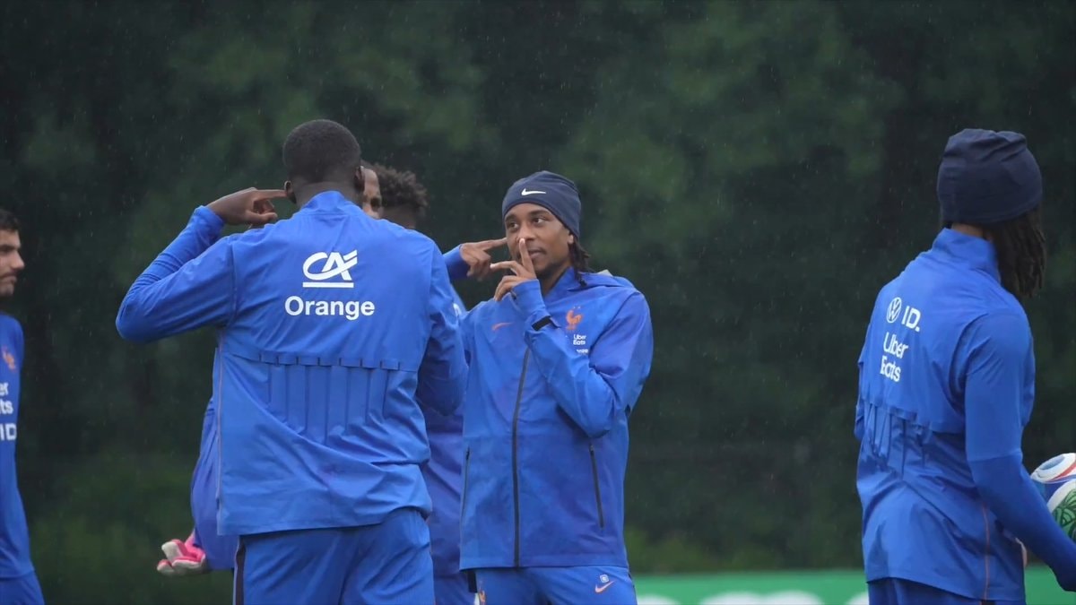 Michael Olise celebration tutorial Ibrahima Konate