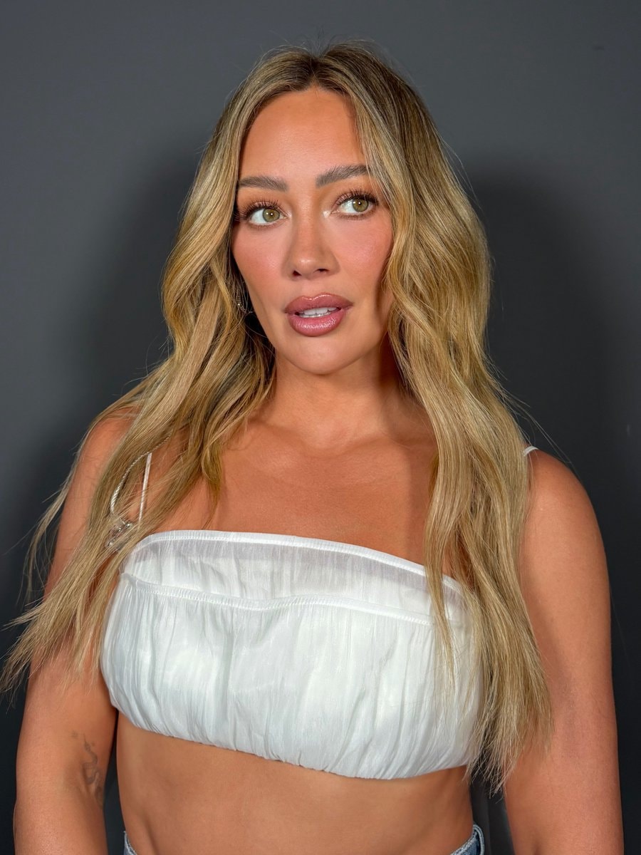 Hilary Duff photoshoot (photo 2 of 2)