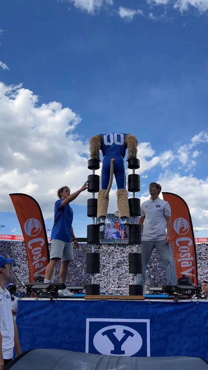 BYU mascot performance