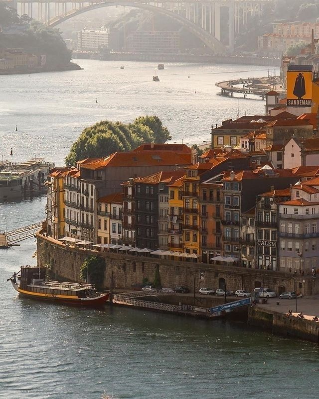 Porto Portugal trolley (photo 2 of 2)