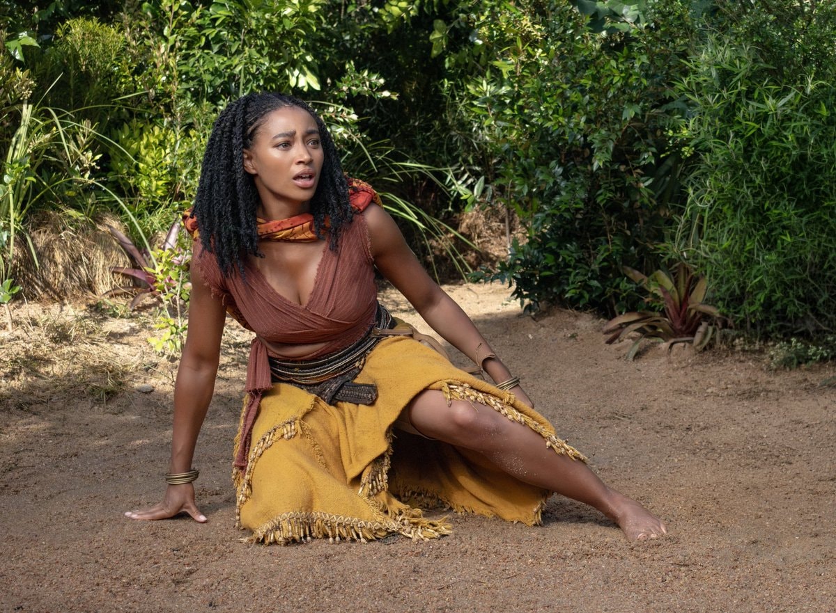 Tomi Adeyemi and Amandla Stenberg fall out (photo 2 of 2)