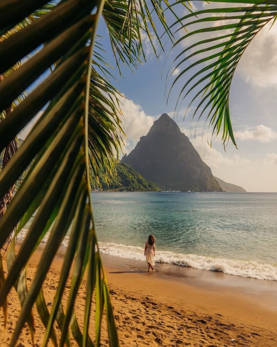 Saint Lucia coastal town (photo 2 of 2)