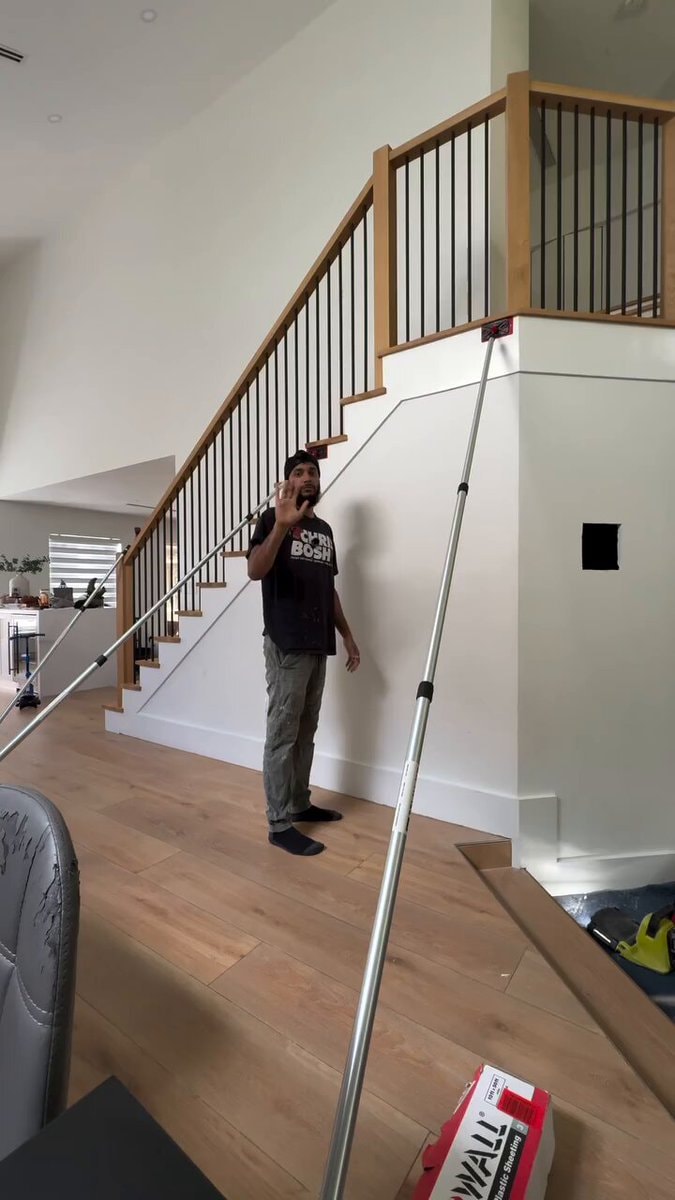 Chris Bosh tee cleaning pole part 1