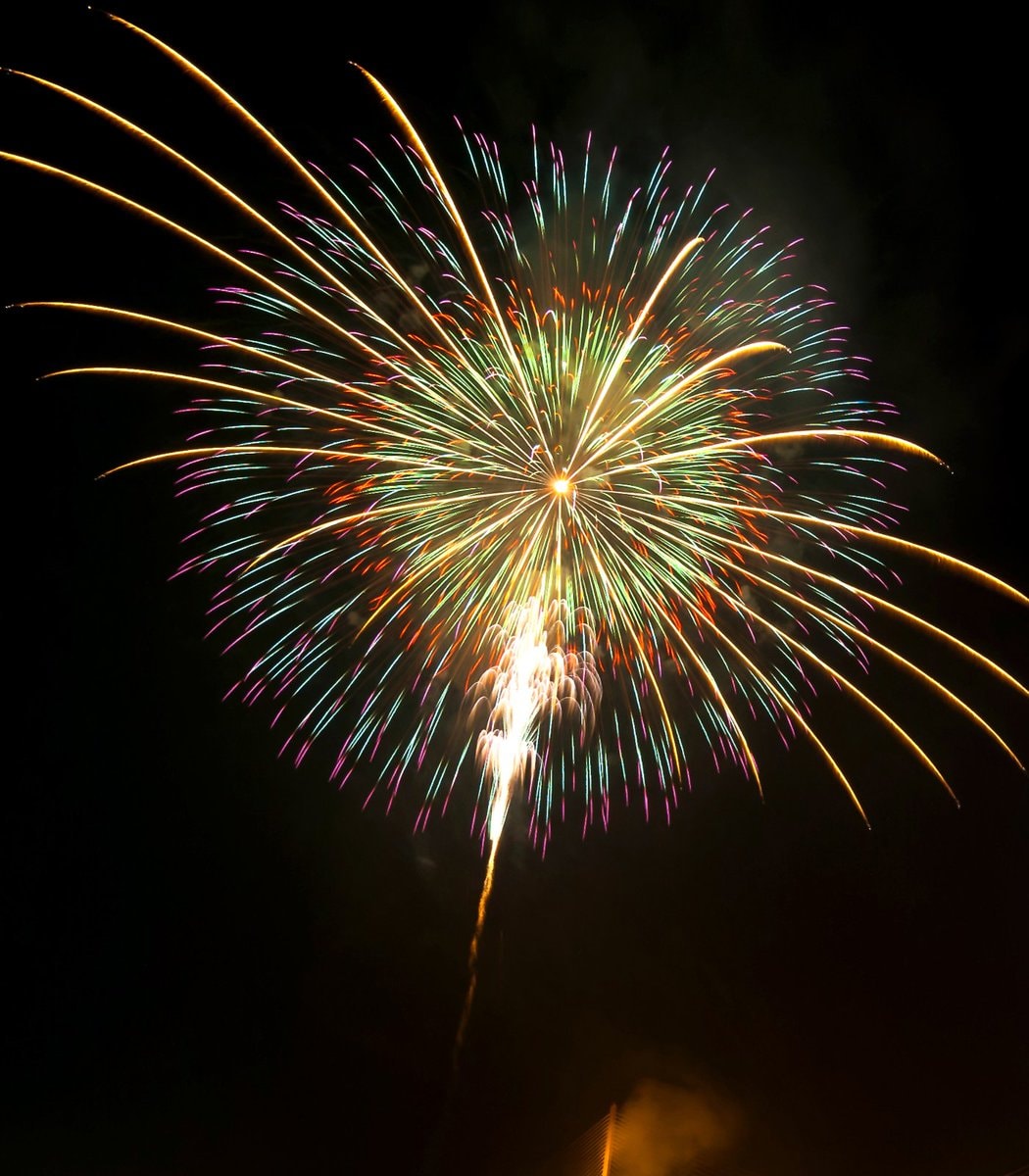 Delta flight hit by firework on July 4th (photo 2 of 2)