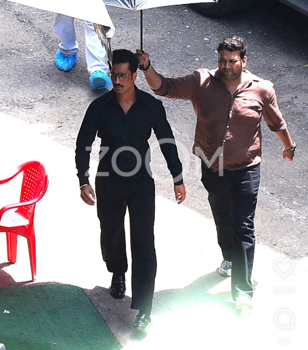 Ranbir and Vicky LoveAndWar leaked stills (photo 1 of 2)
