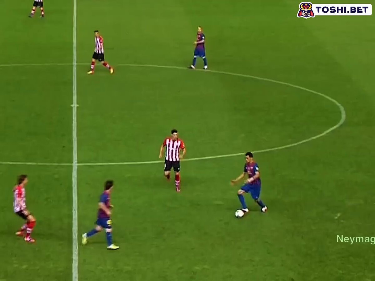 messi vs defenders