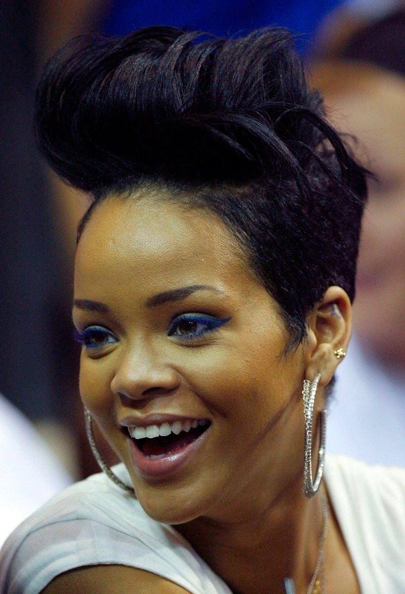 Rihanna rated r moment (photo 1 of 2) Rihanna rated r moment (photo 1 of 2)