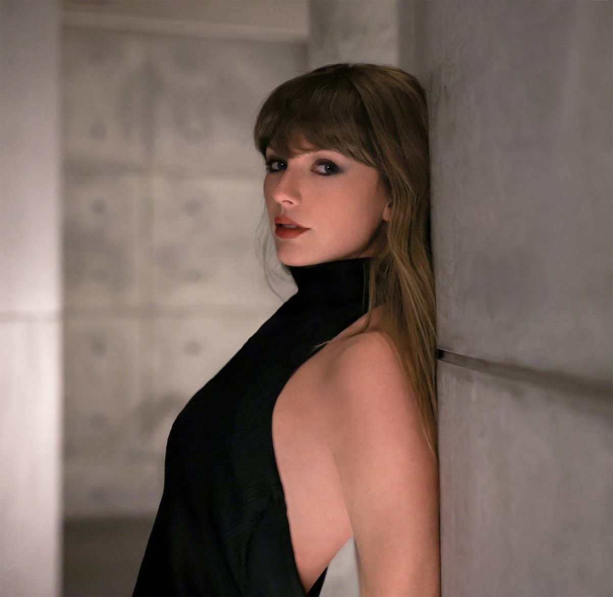 Taylor Swift Patient Zero Billboard Global 200