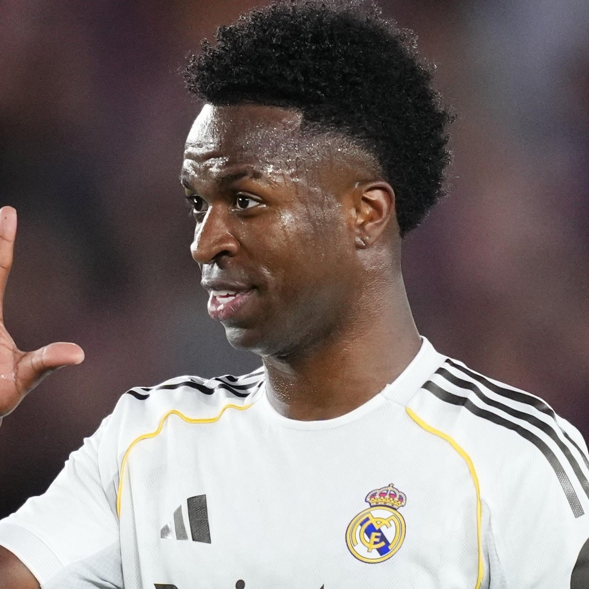 Arsenal target Vinicius Jr.