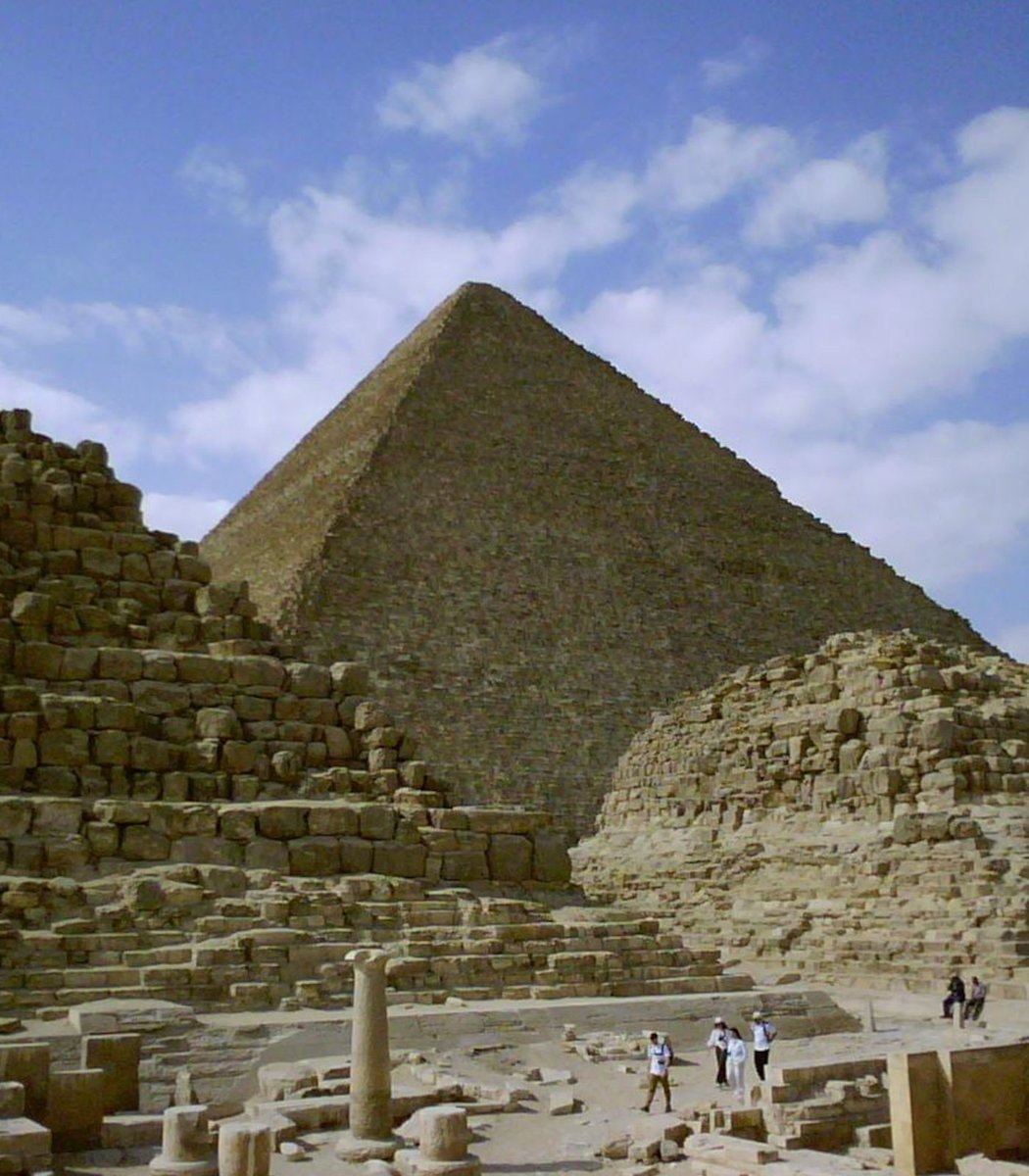 Redditor PSP camera Great Pyramids Egypt (photo 2 of 4)