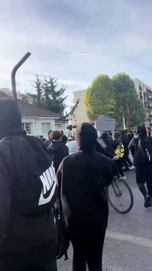 France migrant incident claim