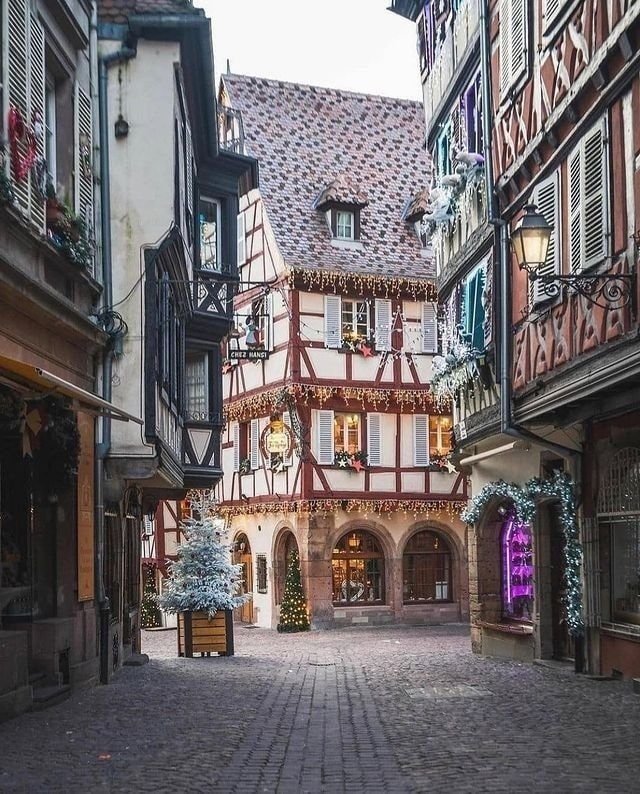 Fairytale village in France (photo 3 of 4)