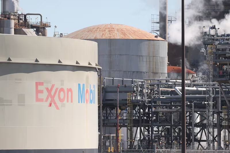 Exxon Joliet refinery shutdown
