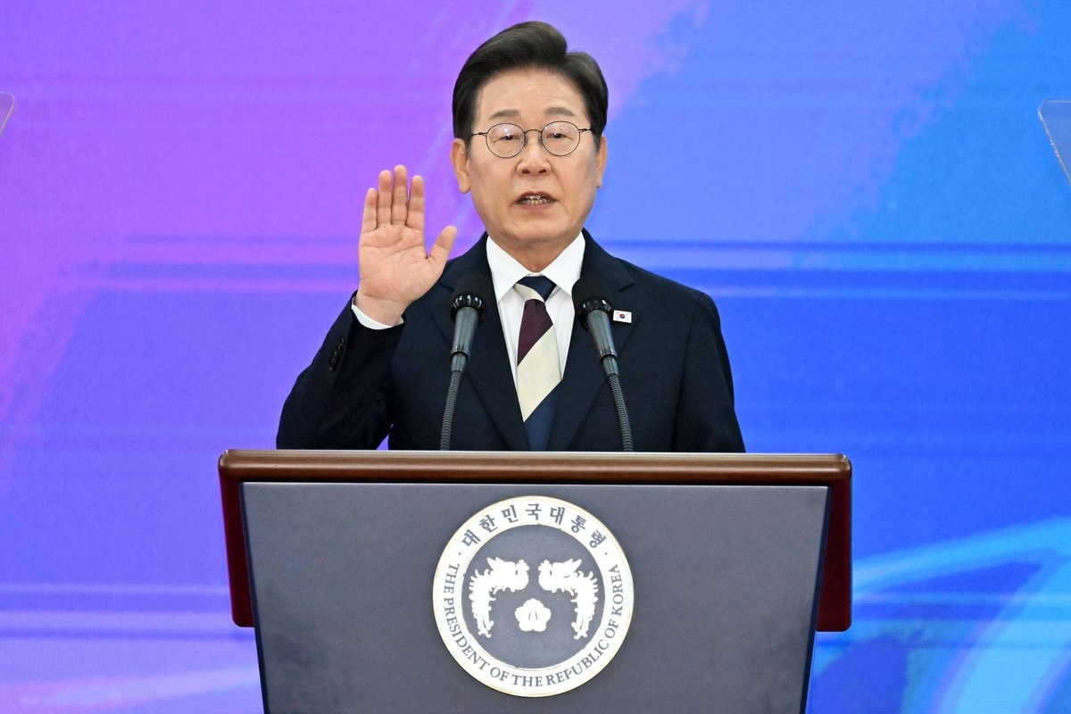 Hong Myung-bo resigns as South Korea coach (photo 2 of 2)
