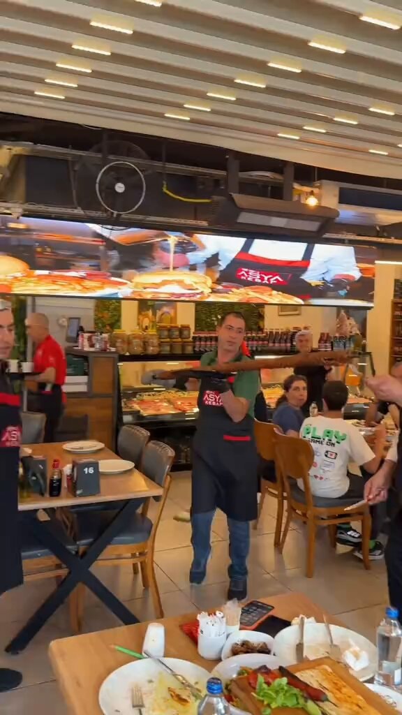 World's longest kebab in Turkey