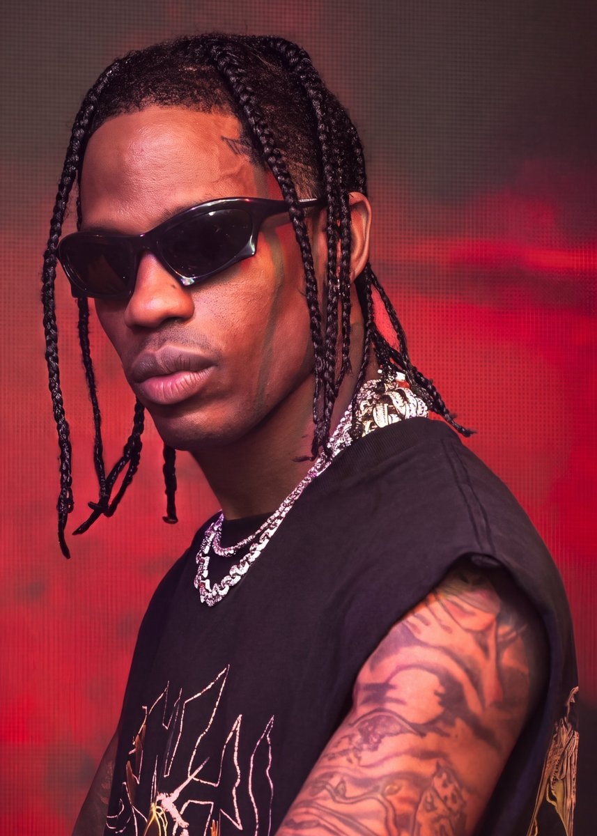 Travis Scott recording studio vampire (photo 1 of 2) Travis Scott recording studio vampire (photo 1 of 2)