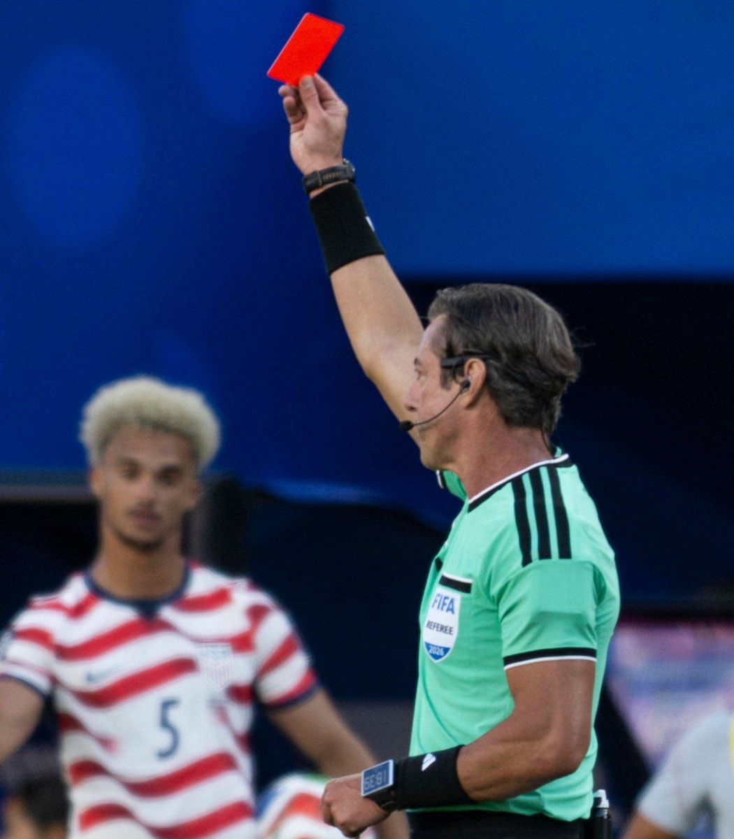 Folarin Balogun red card overturned (photo 2 of 2)