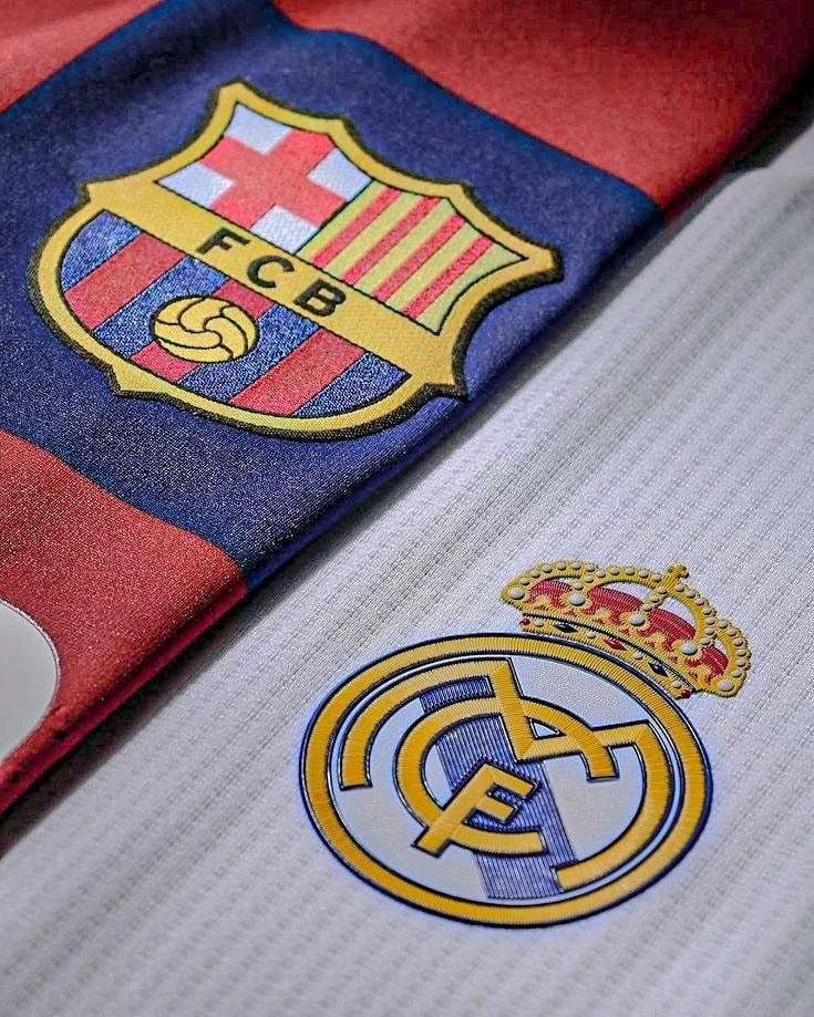 Real Madrid Barcelona Clásico crests