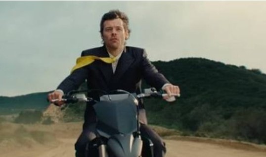 POP MEDIA Top 5 Best Music Videos Of 2026 (photo 4 of 4)