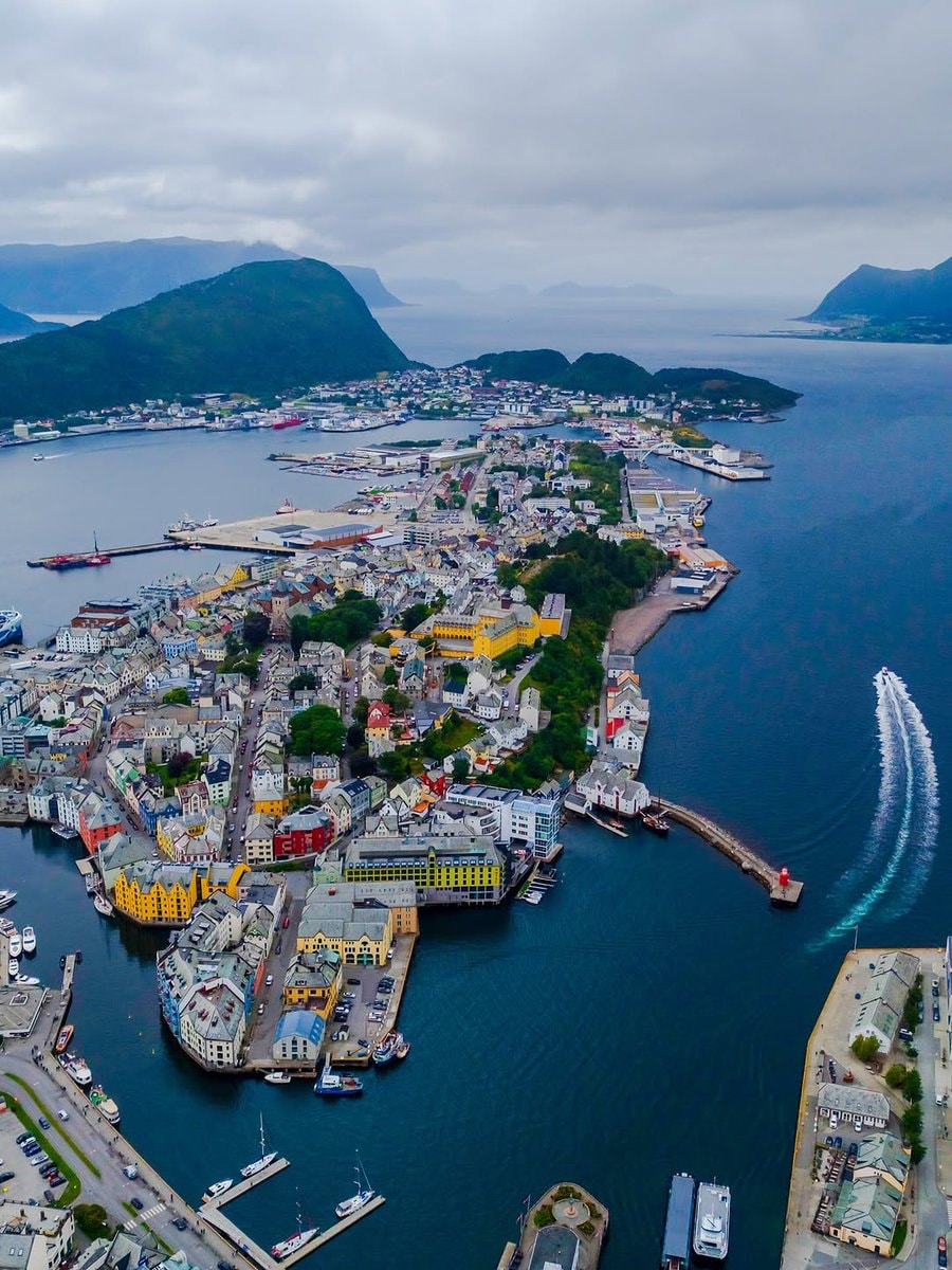 Alesund Norway aerial view (photo 3 of 4)