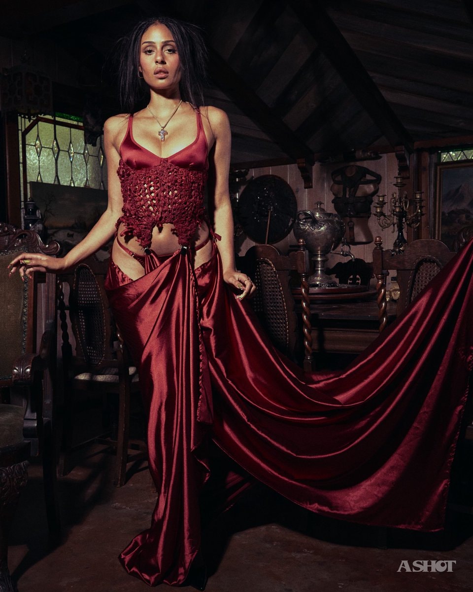 Clark Backo Ashot Magazine (photo 3 of 4)