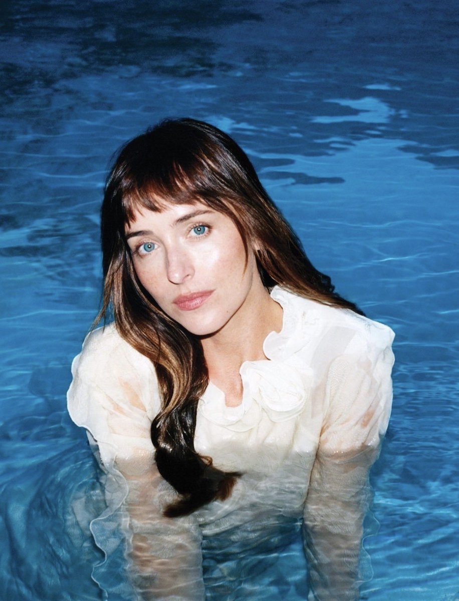 Dakota Johnson Vogue cover (photo 3 of 4)