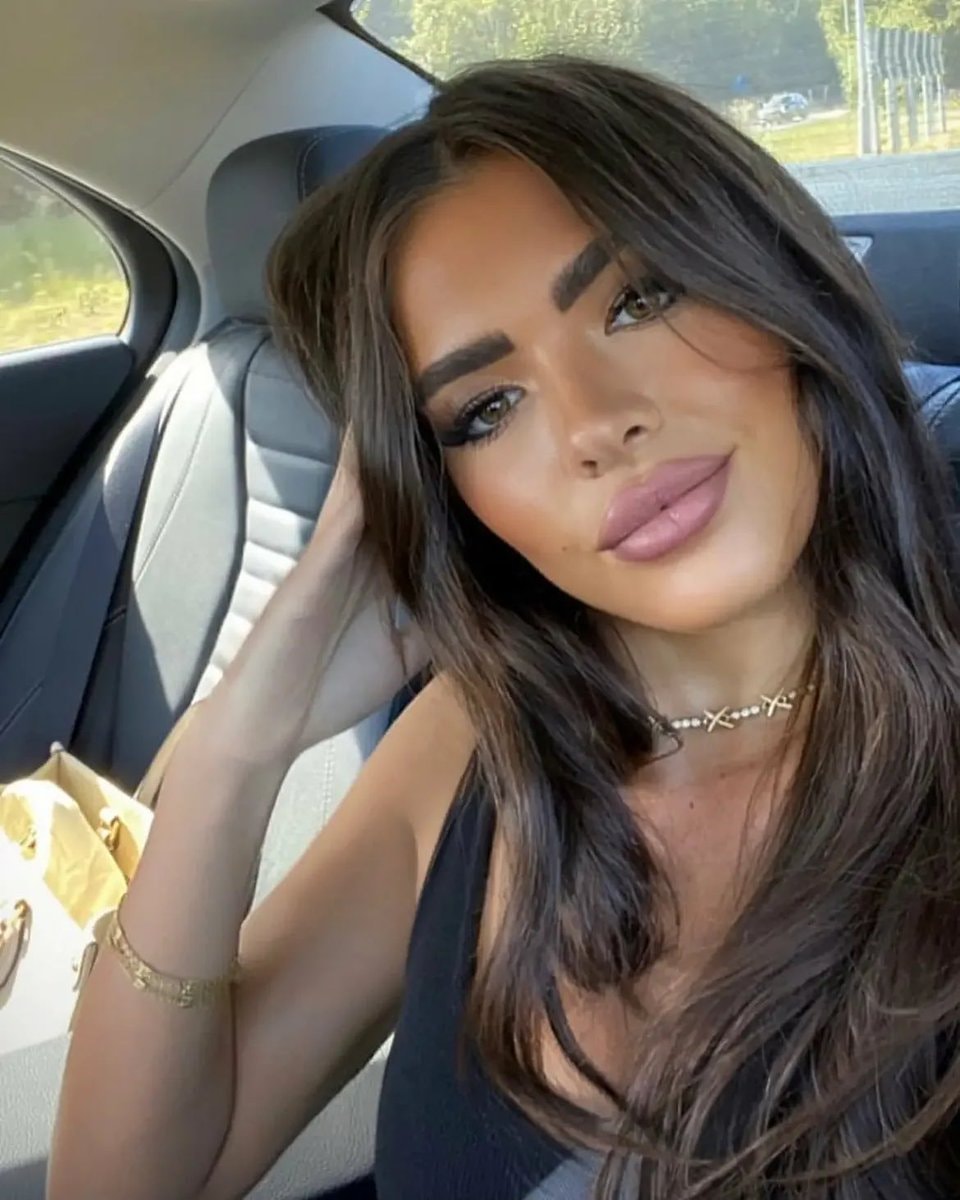 Gemma Owen selfie
