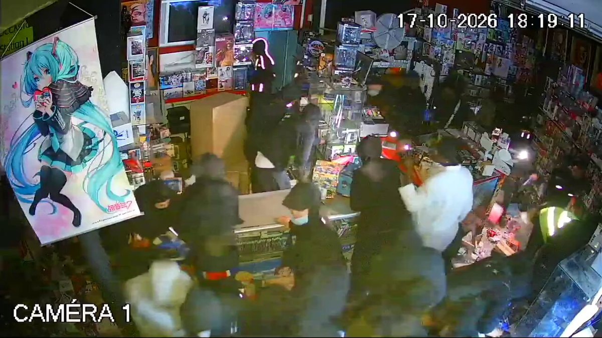 Nice game shop looting caught on CCTV