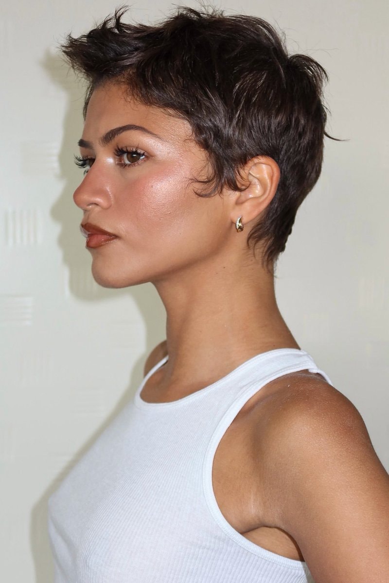 Zendaya stunning new photos (photo 2 of 4)