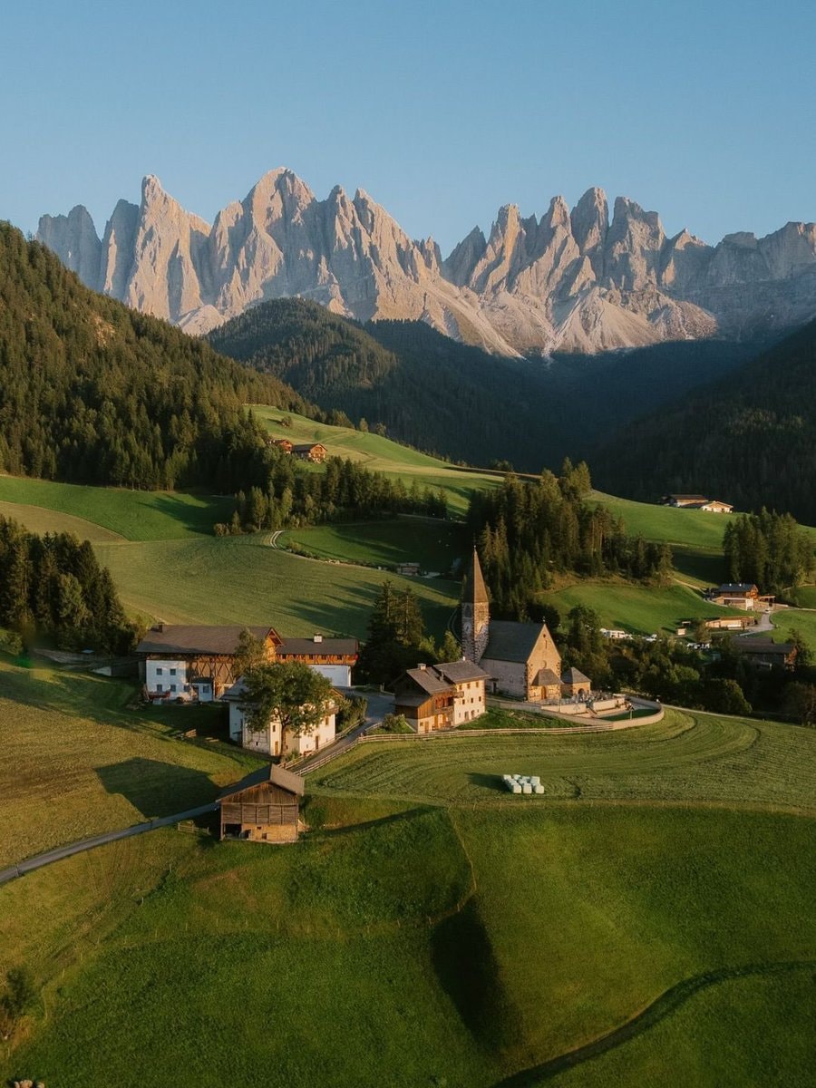 Dolomites Italy landscape (photo 4 of 4)