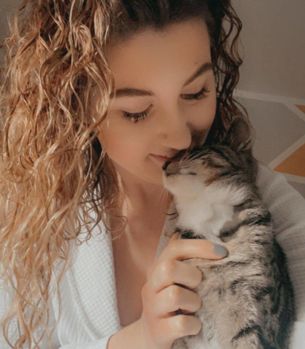 Human cat emotional connection study