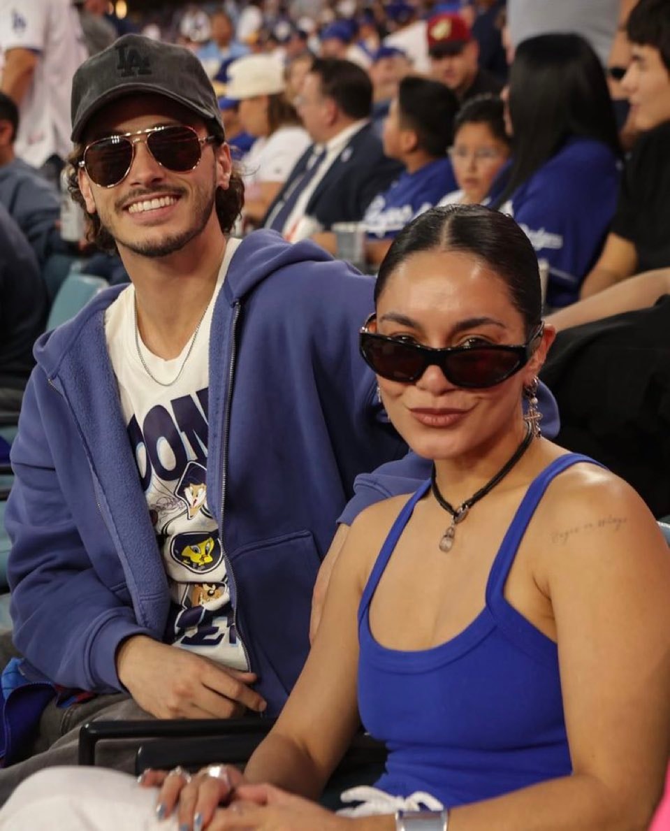 Antonio Cipriano Vanessa Hudgens NLCS