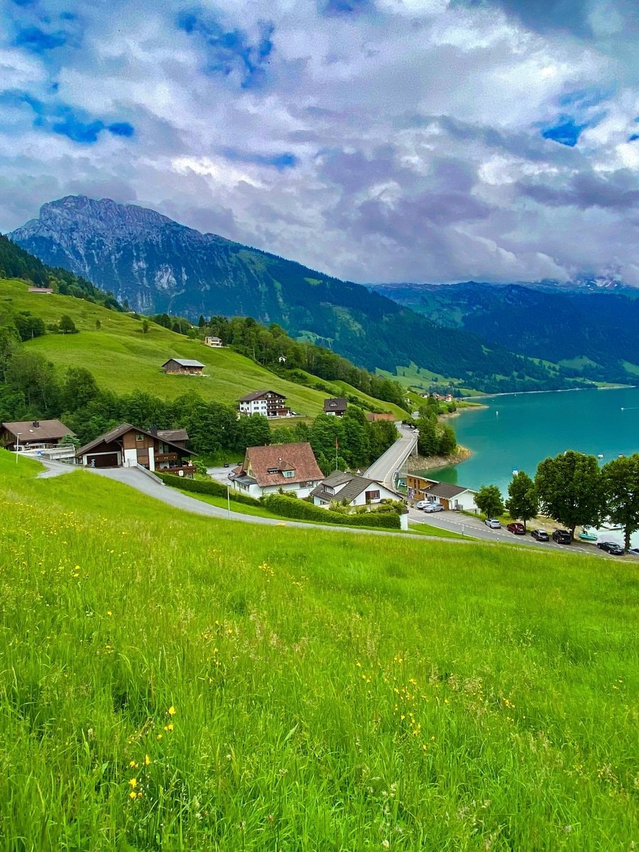 Switzerland rural landscape (photo 2 of 4)