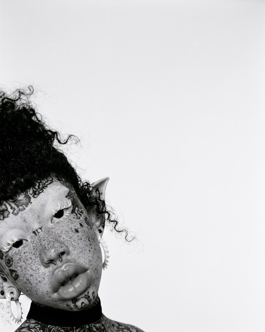 White lashes freckles constellations (photo 3 of 3)